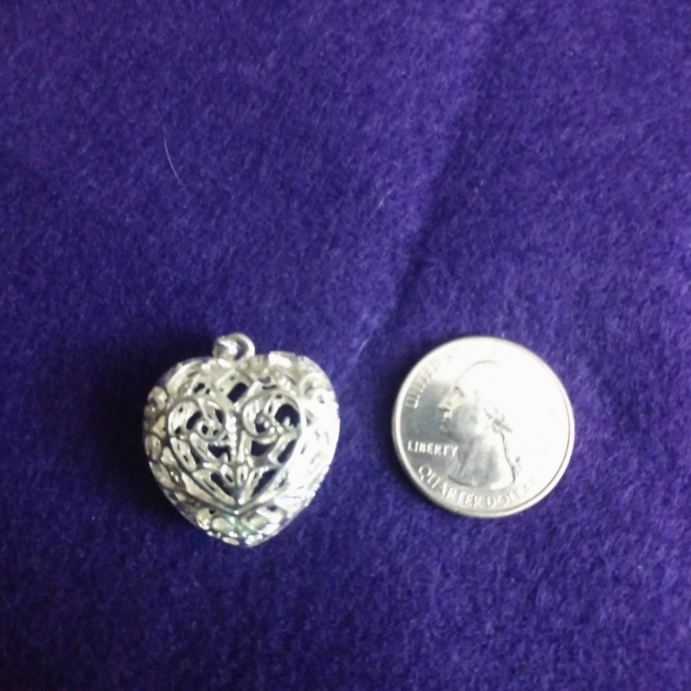 Pendant - Picture 2 of 3